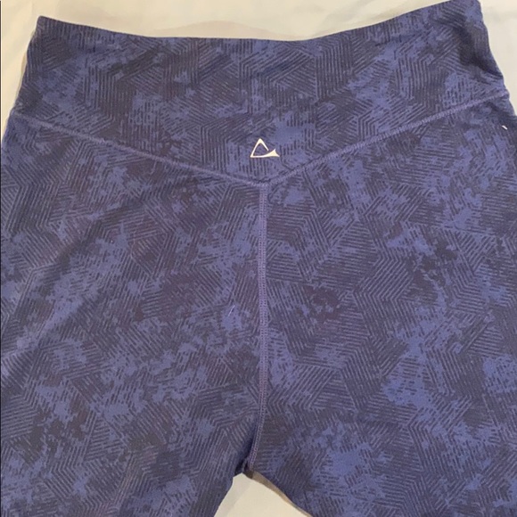 Women’s dry fit legging - Picture 3 of 3